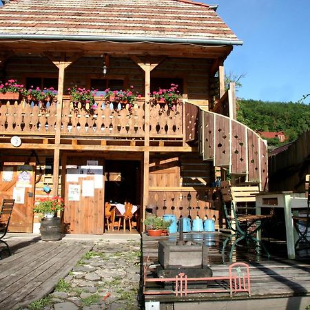 Banská Štiavnica Penzion Stary Hostinec מראה חיצוני תמונה