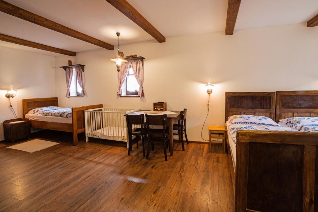 Banská Štiavnica Penzion Stary Hostinec מראה חיצוני תמונה