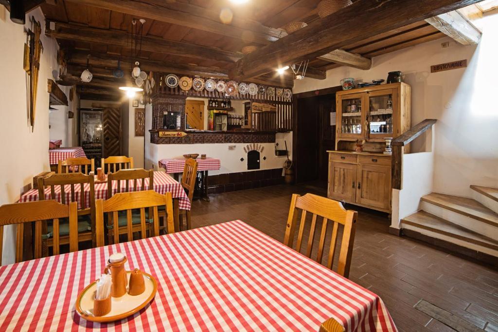 Banská Štiavnica Penzion Stary Hostinec מראה חיצוני תמונה
