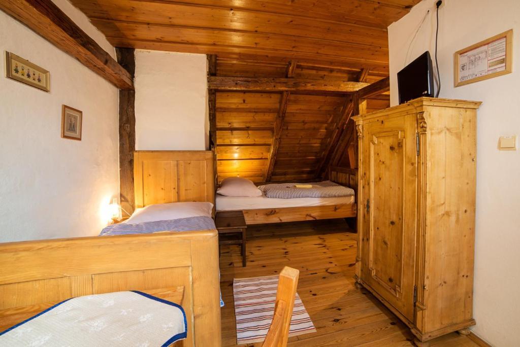 Banská Štiavnica Penzion Stary Hostinec מראה חיצוני תמונה