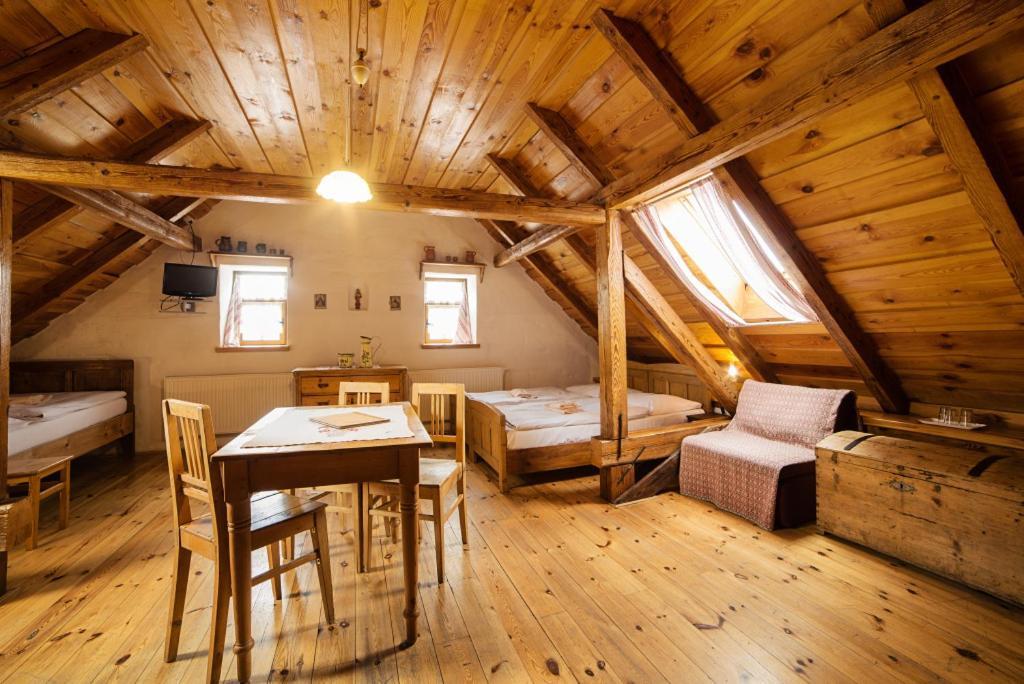 Banská Štiavnica Penzion Stary Hostinec מראה חיצוני תמונה