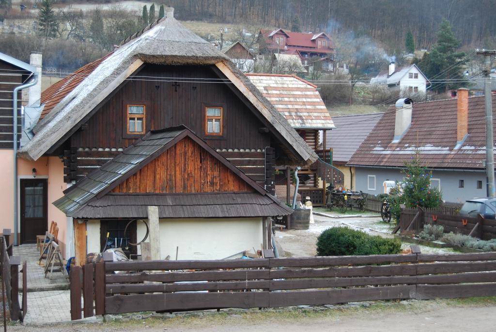 Banská Štiavnica Penzion Stary Hostinec מראה חיצוני תמונה